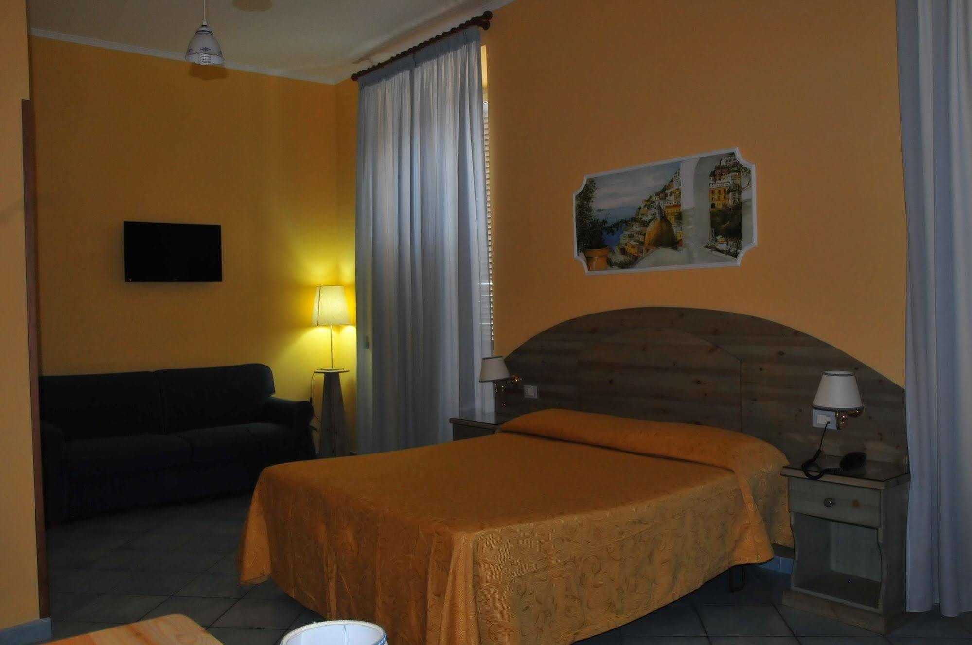 Hotel Potenza Naples Luaran gambar