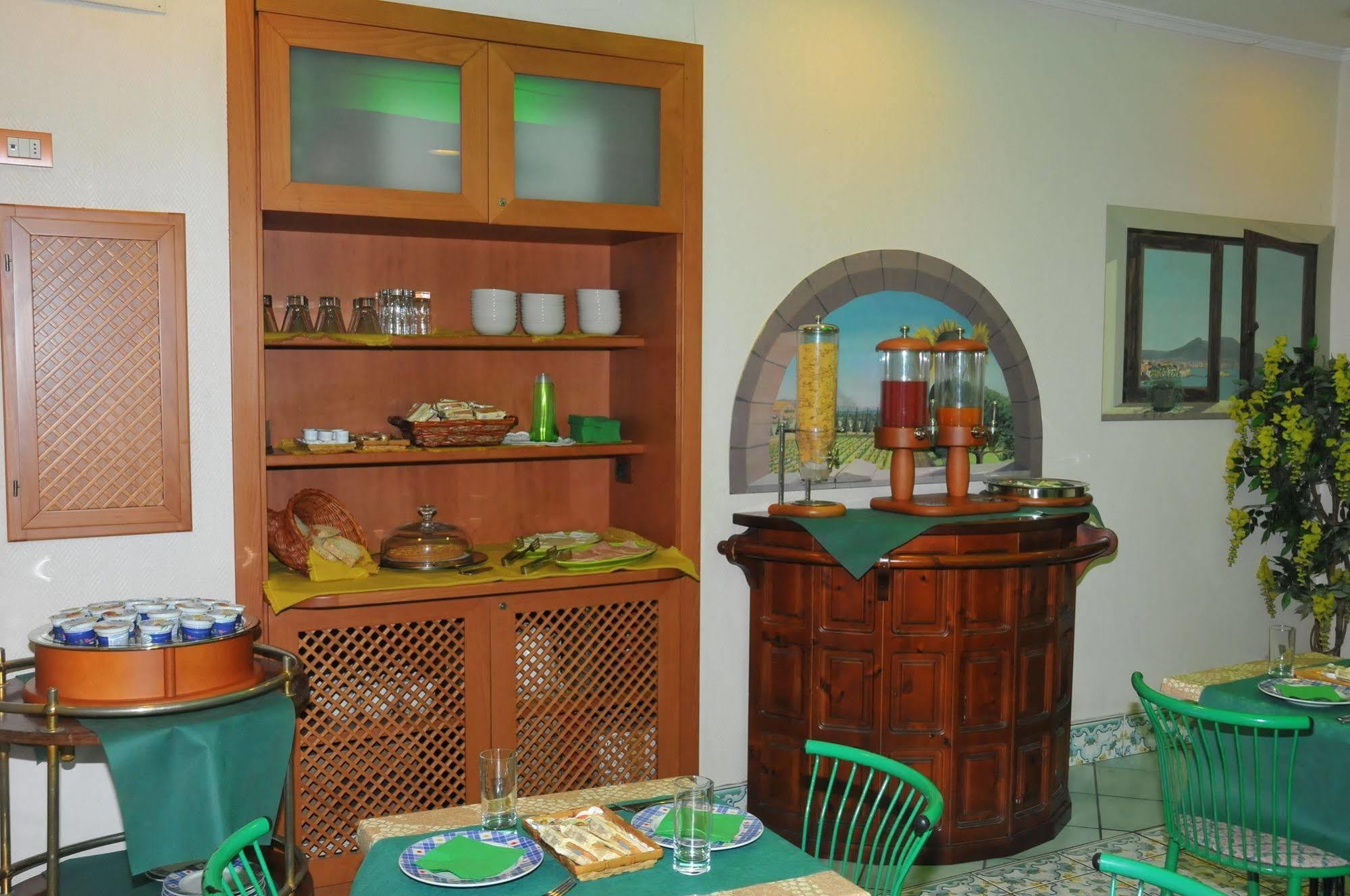 Hotel Potenza Naples Luaran gambar