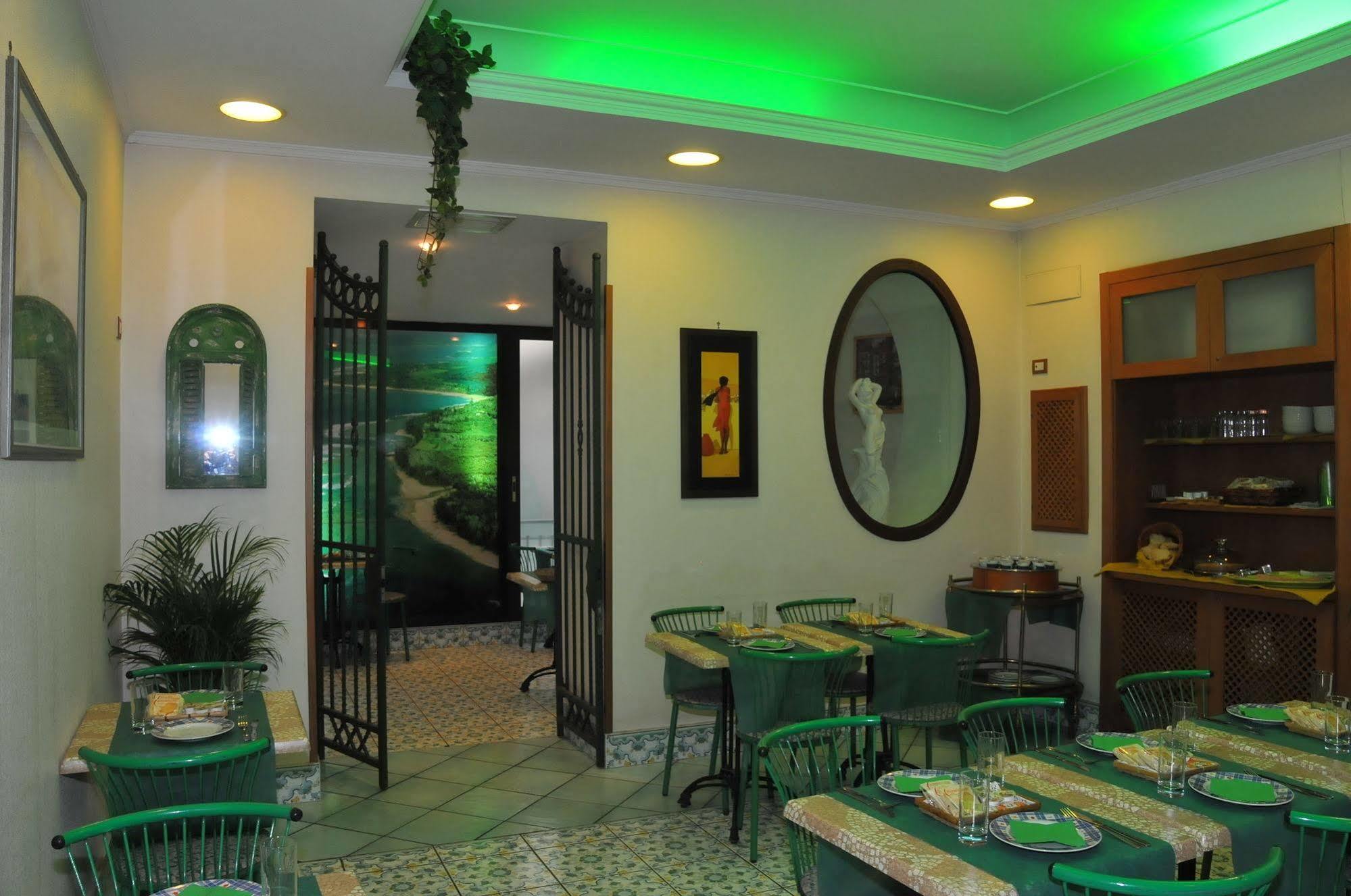 Hotel Potenza Naples Luaran gambar
