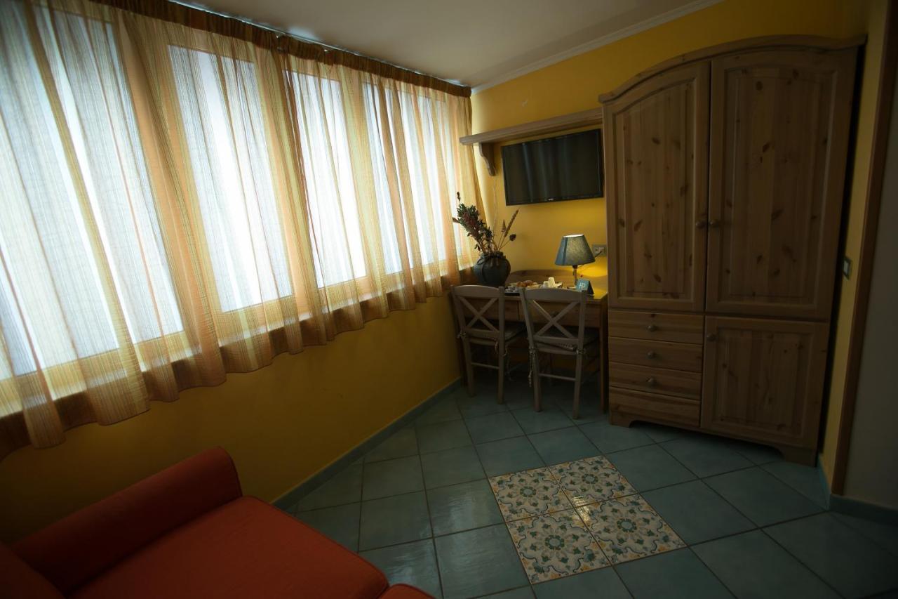 Hotel Potenza Naples Luaran gambar